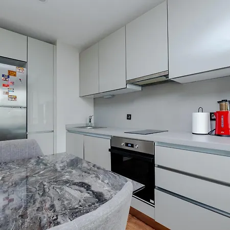 High Floor Lux Apartment *